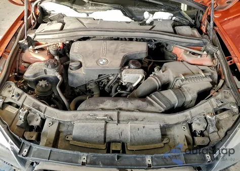 2014 BMW X1 xDrive28I z USA, uszkodzony, nr VIN WBAVL1C53EVY17996